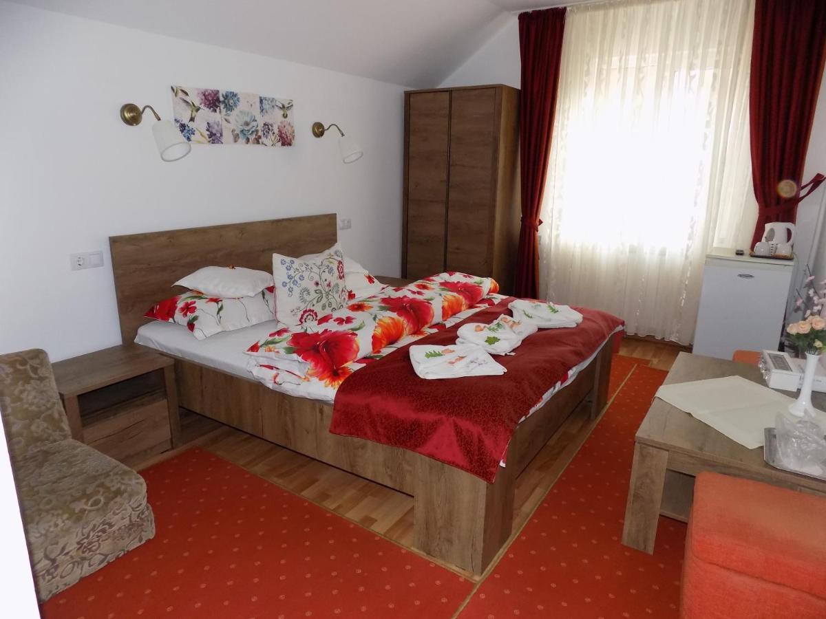 Pension Eden Беїле-Херкулане Екстер'єр фото