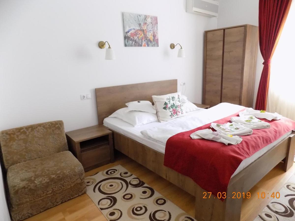 Pension Eden Беїле-Херкулане Екстер'єр фото